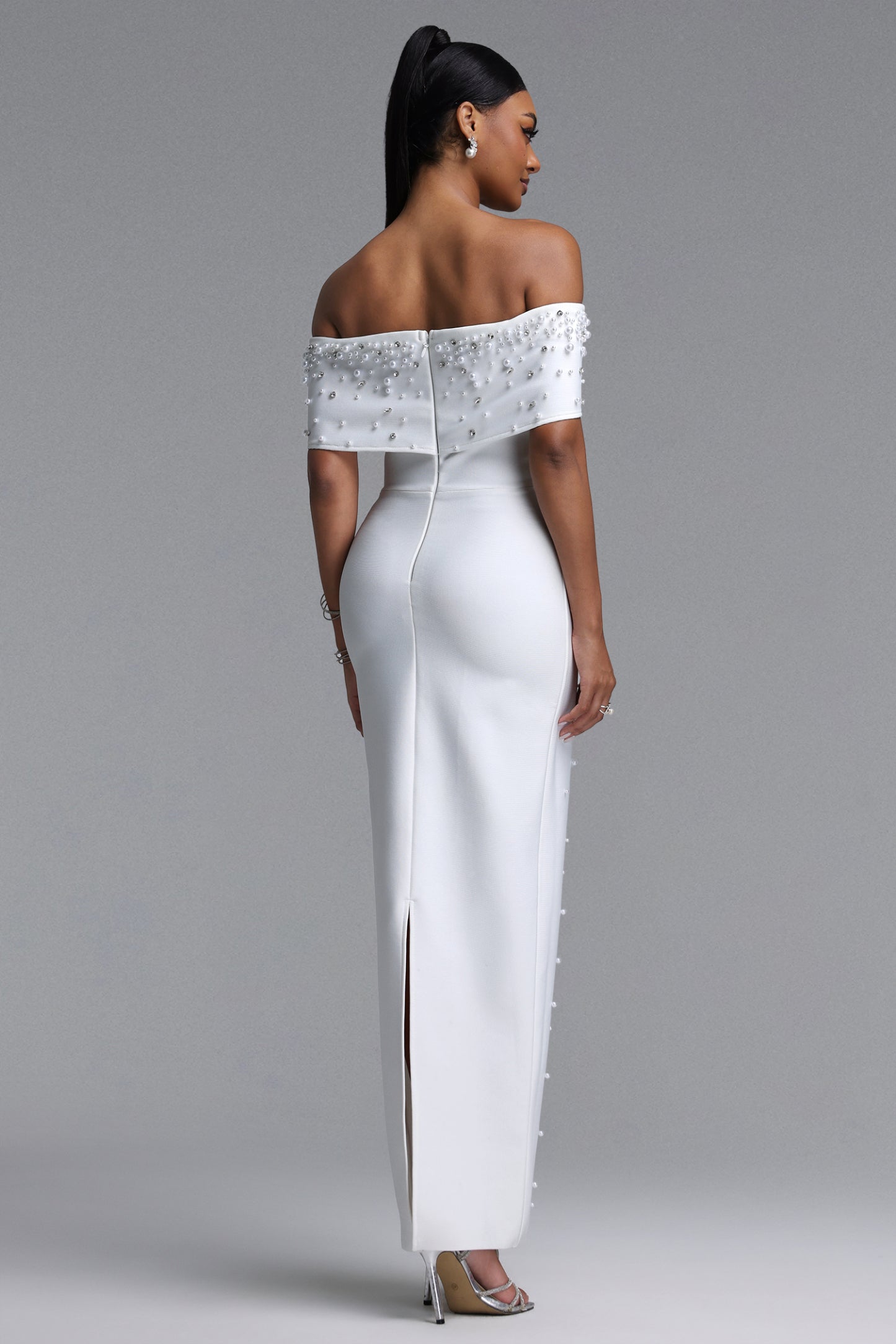 Isme Elegant Contour Off Shoulder Pearl Rhinestone Bandage White Maxi Dress