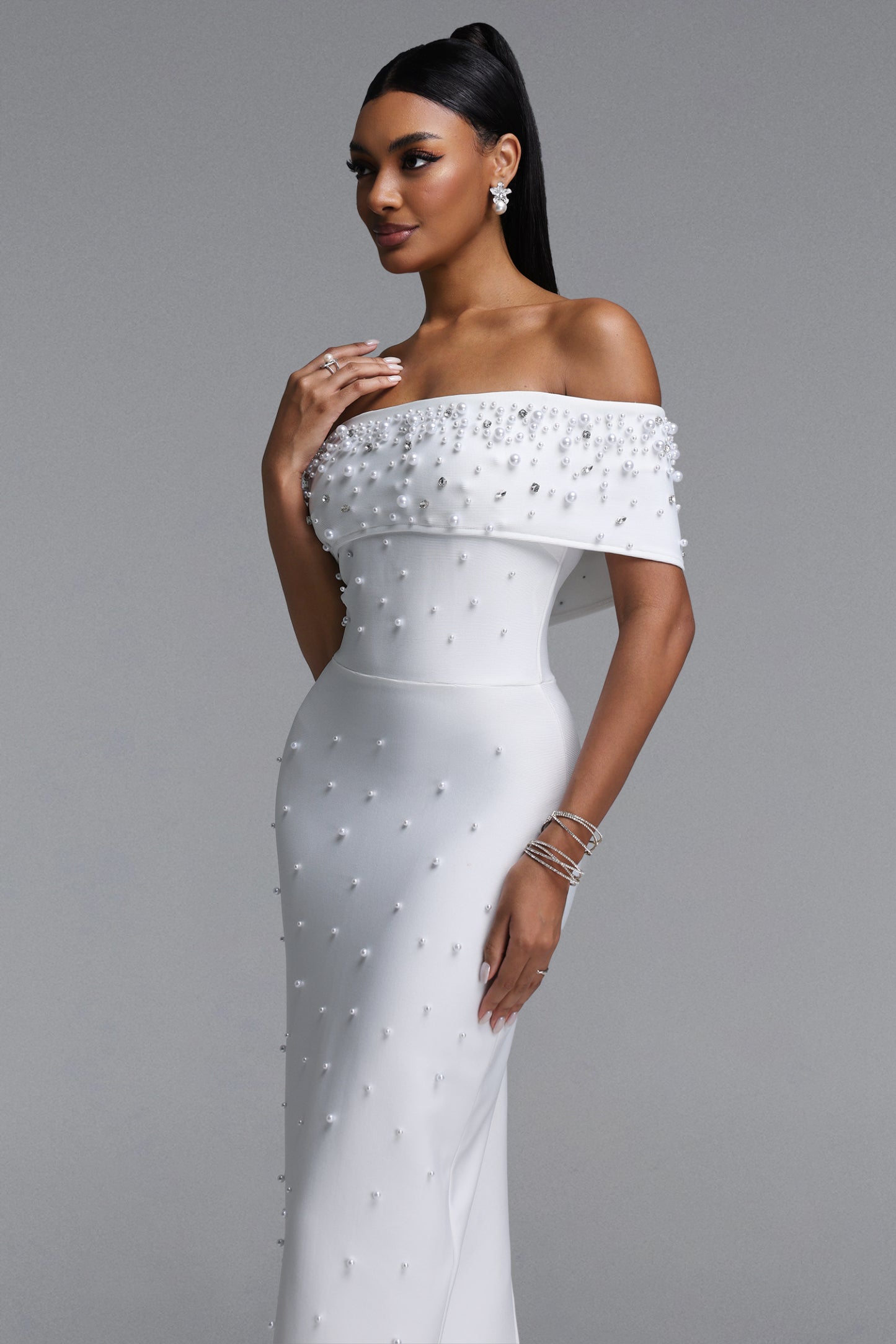 Isme Elegant Contour Off Shoulder Pearl Rhinestone Bandage White Maxi Dress