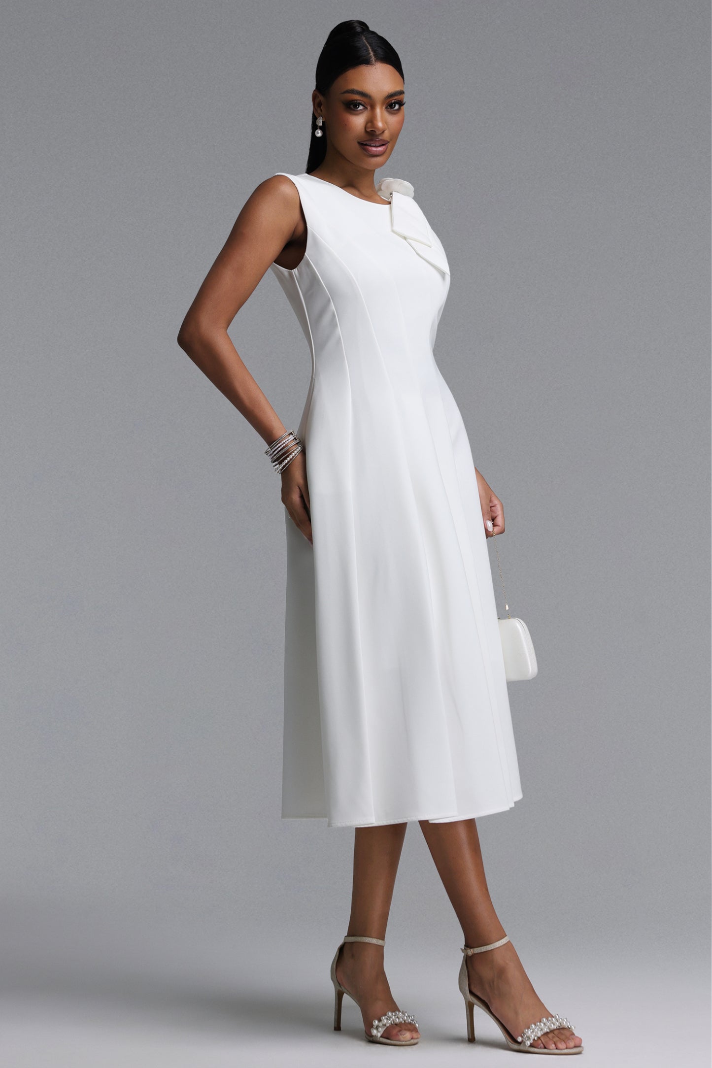 Oana Sleeveless Floral Applique Pleated Midi Bandage Dress
